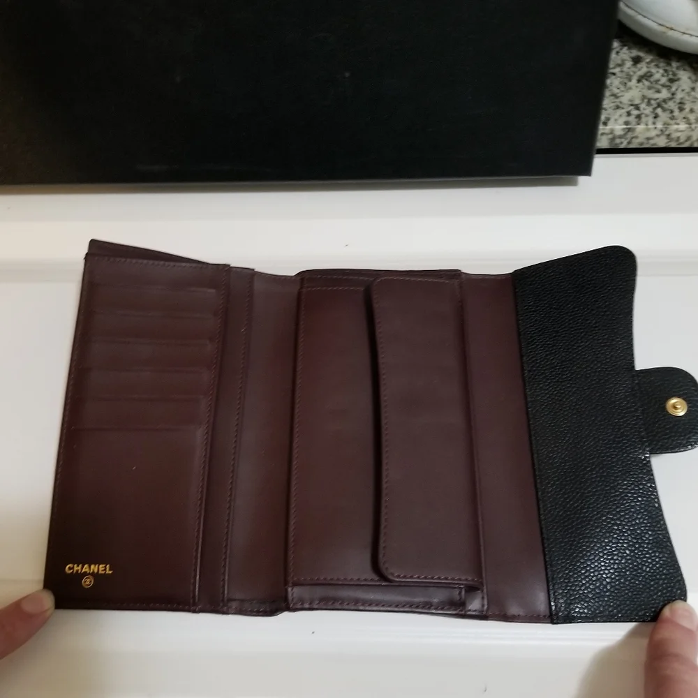 🆕️Chanel XL Caviar Flap Trifold Wallet